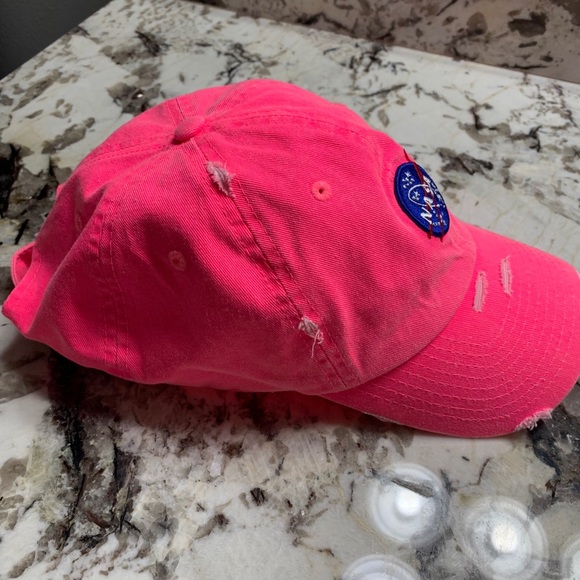 Pink NASA hat - Picture 5 of 8